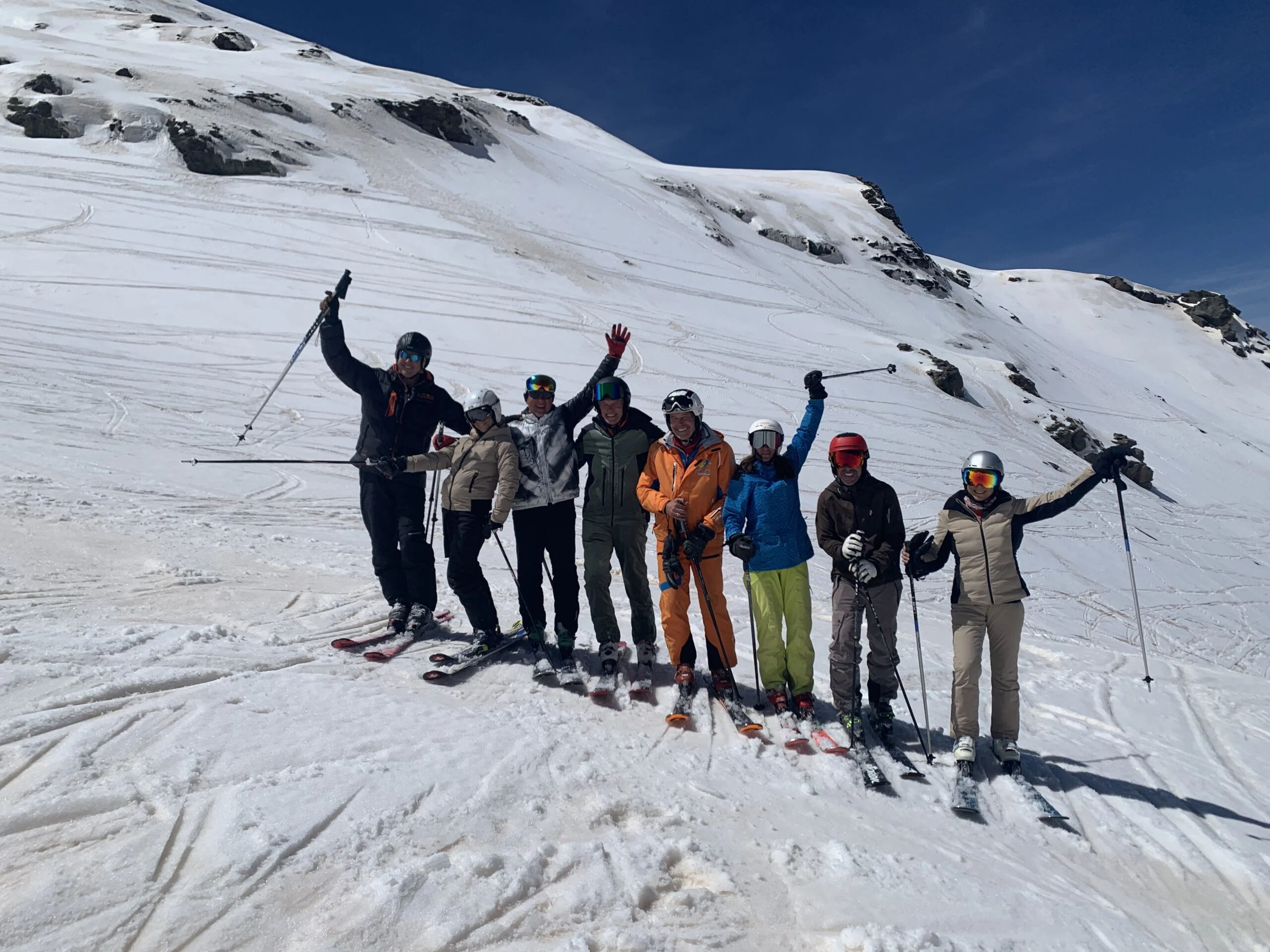 Ski students with their instructor in Sierra Nevada